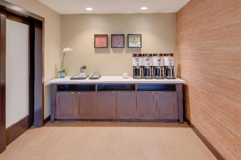 هتل Hampton Inn & Suites Los Angeles   Glendale