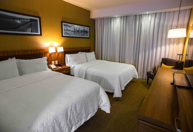 هتل Hampton Inn By Hilton Piedras Negras