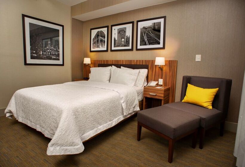 هتل Hampton Inn By Hilton Piedras Negras