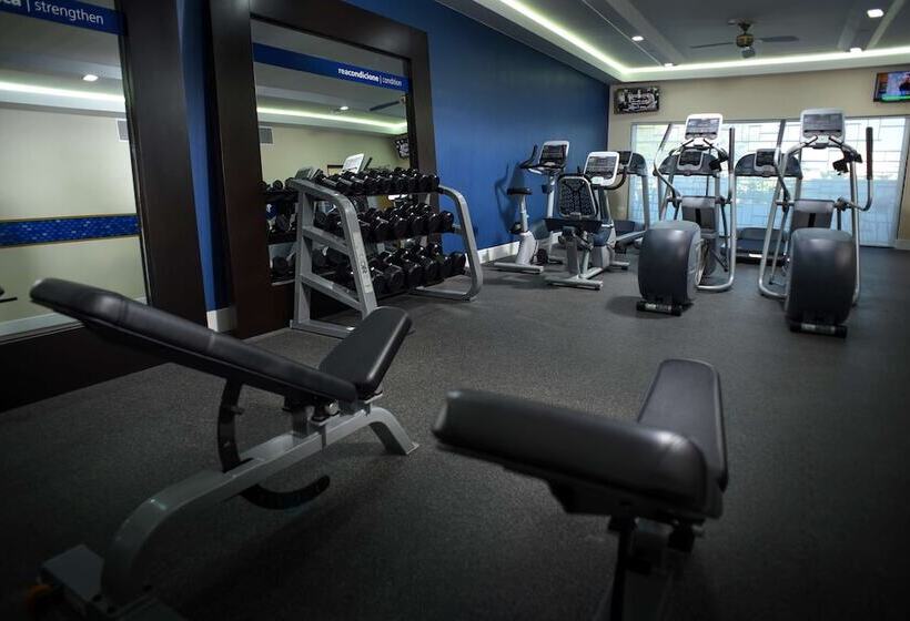 هتل Hampton Inn By Hilton Piedras Negras