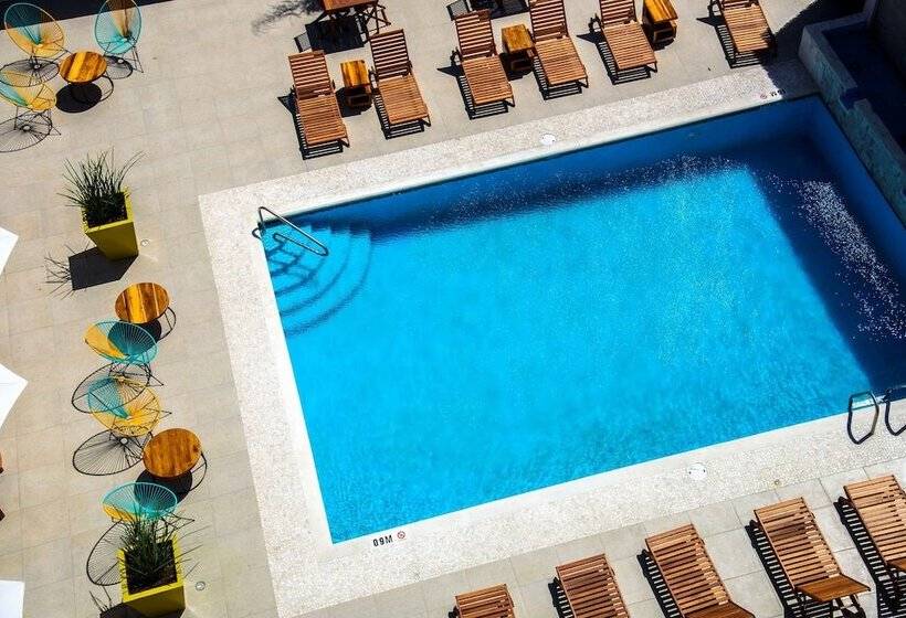 هتل Hampton Inn By Hilton Piedras Negras