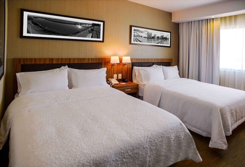 هتل Hampton Inn By Hilton Piedras Negras