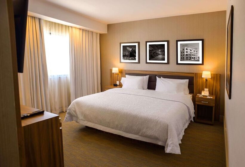 هتل Hampton Inn By Hilton Piedras Negras
