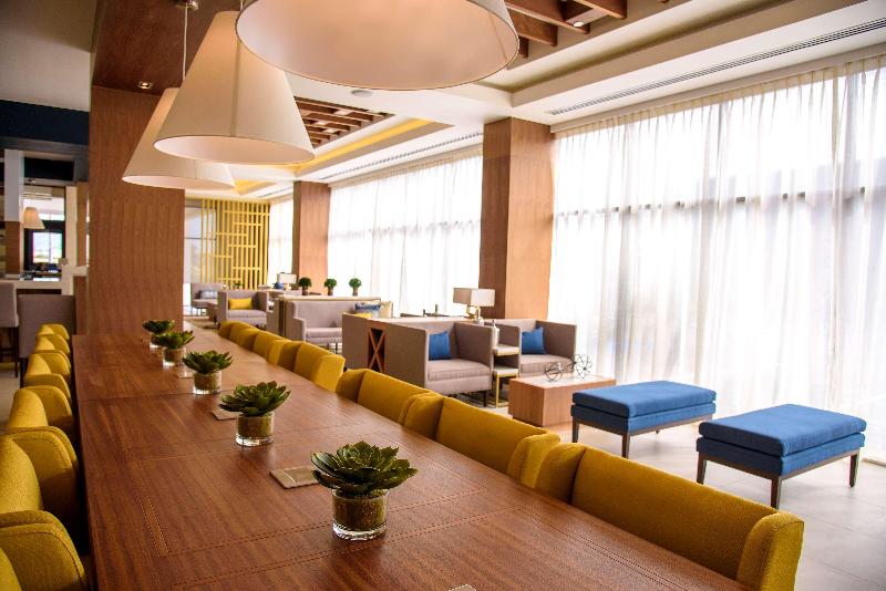 هتل Hampton Inn By Hilton Piedras Negras