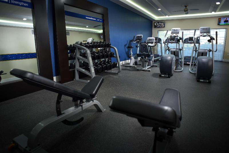 هتل Hampton Inn By Hilton Piedras Negras