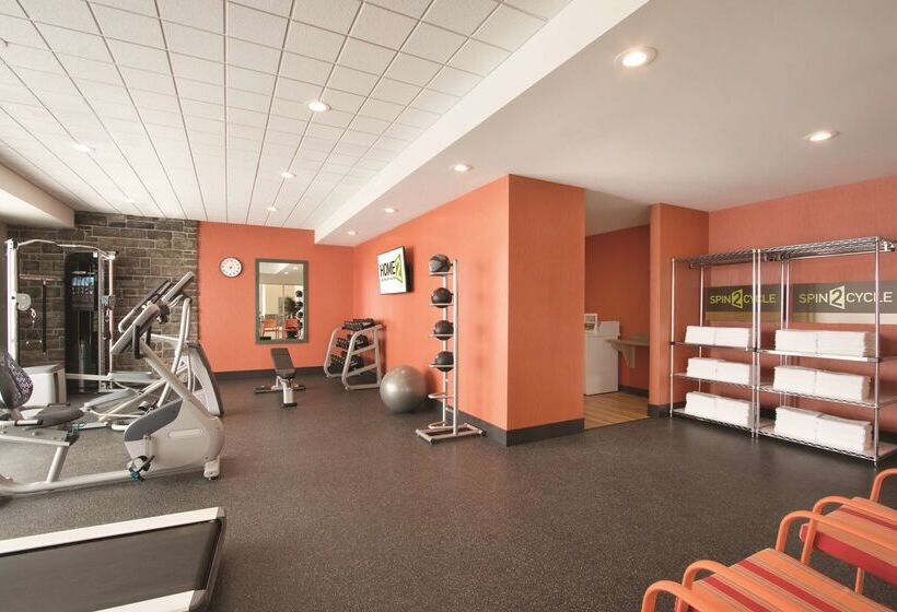 فندق Home2 Suites By Hilton Fort St. John