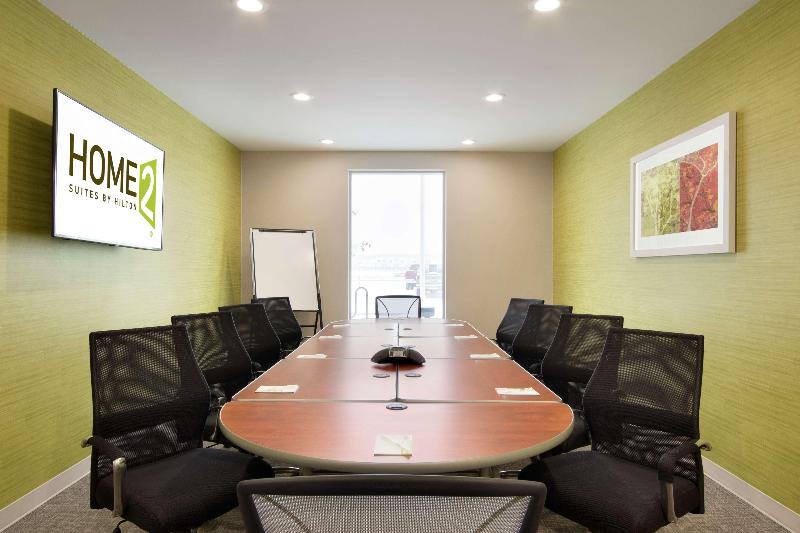 فندق Home2 Suites By Hilton Fort St. John