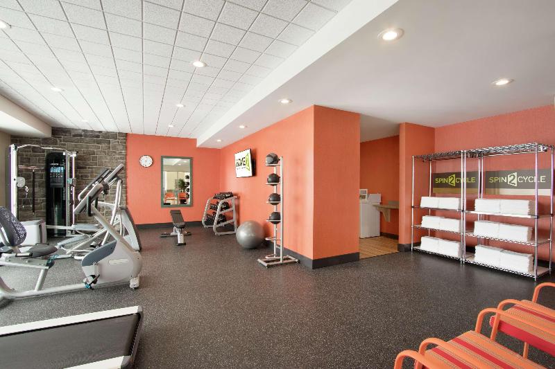فندق Home2 Suites By Hilton Fort St. John