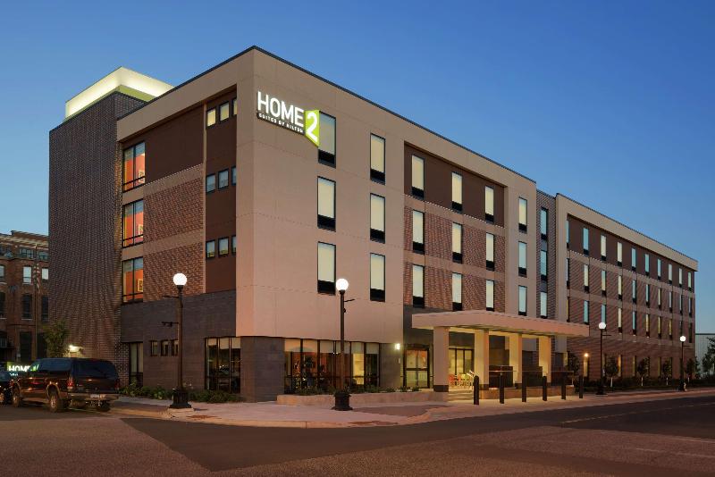 هتل Home2 Suites By Hilton La Crosse