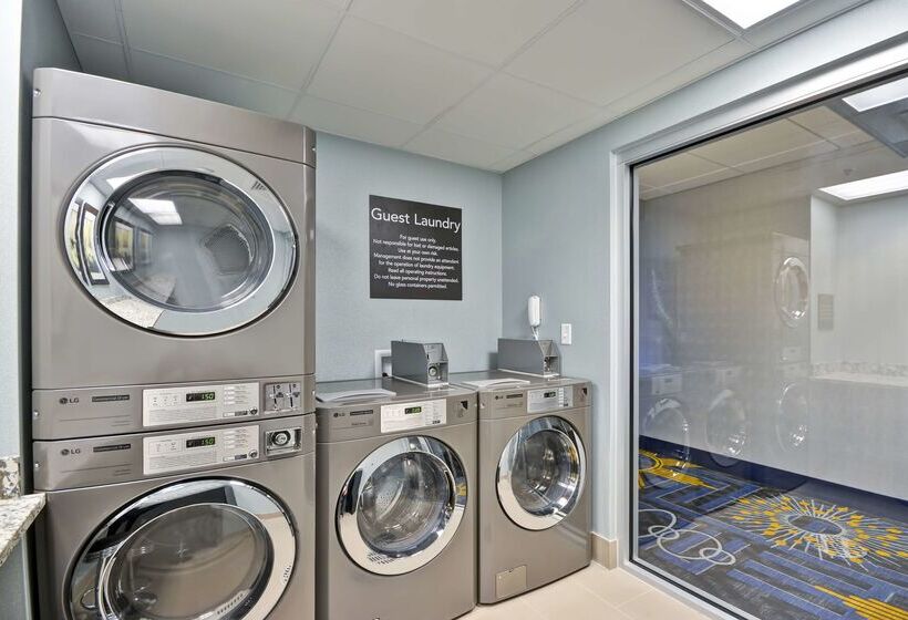 בית מלון כפרי Homewood Suites By Hilton Birmingham Downtown Near Uab