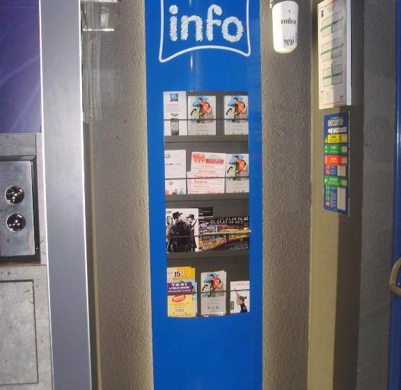 בית מלון כפרי Ibis Budget L'isle Adam