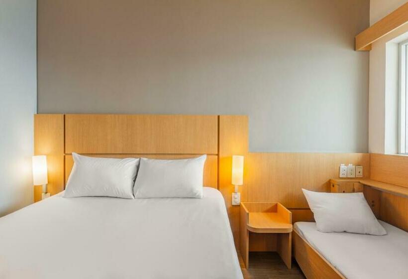 هتل Ibis Cartagena Marbella