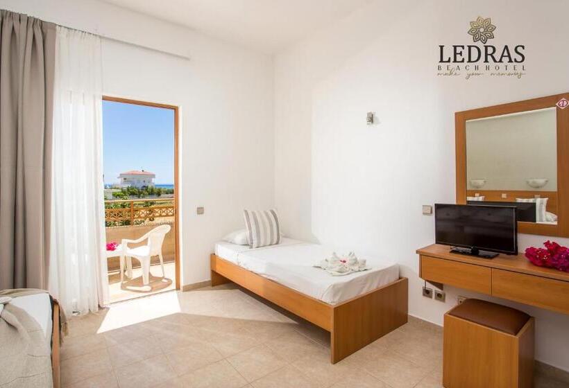 هتل Ledras Beach
