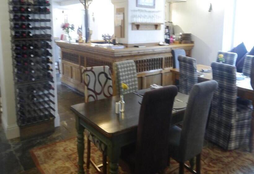 هتل 3 Millstones Inn