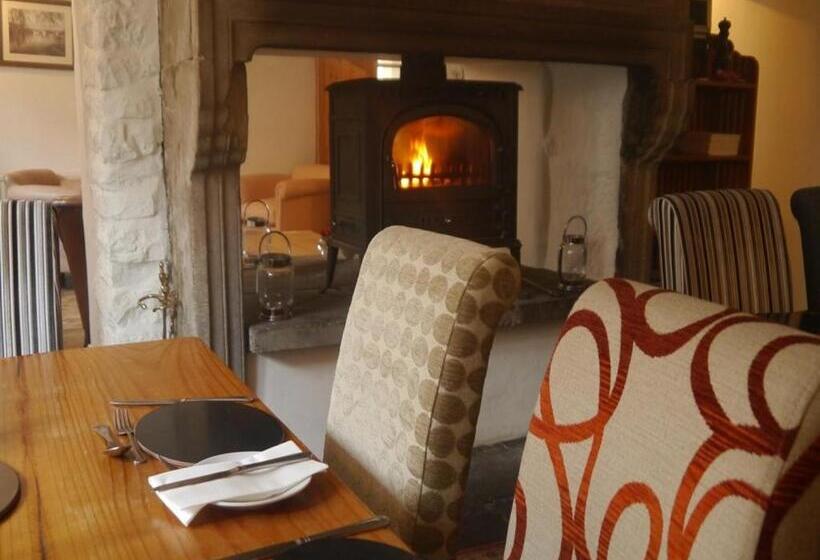 هتل 3 Millstones Inn