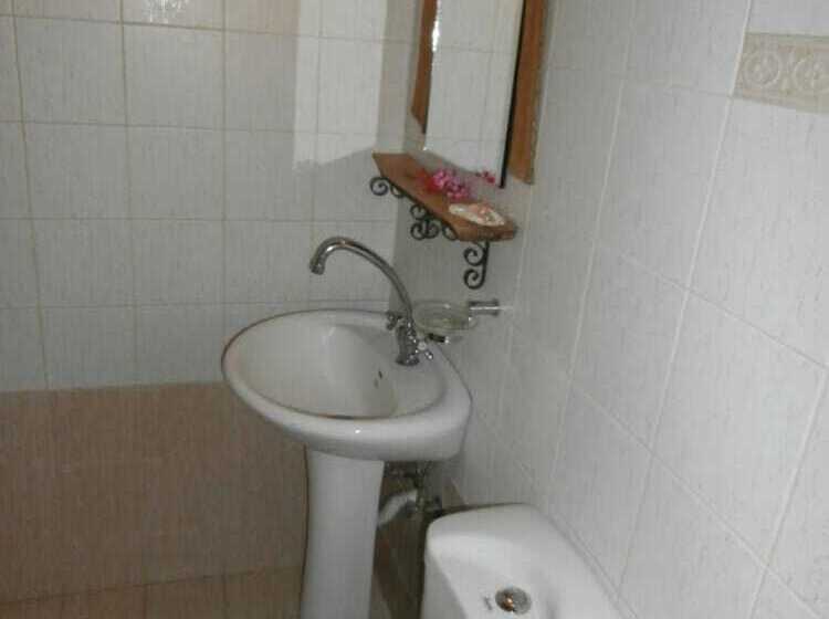 Pansion Limni
