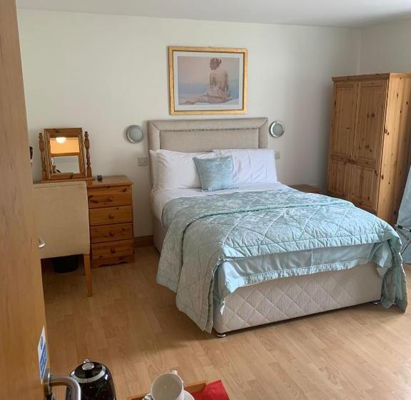 پانسیون Brooke Lodge Guesthouse