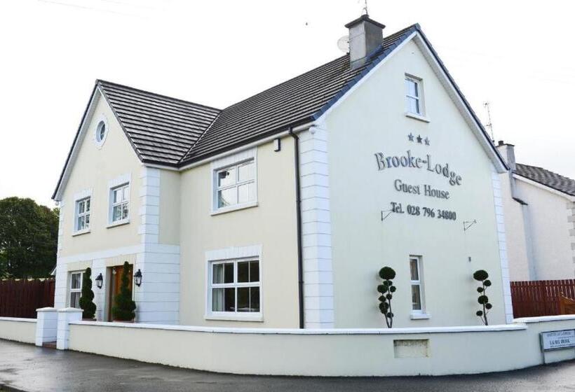 بنسيون Brooke Lodge Guesthouse