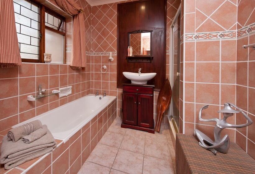 پانسیون Brown Jug Guest House