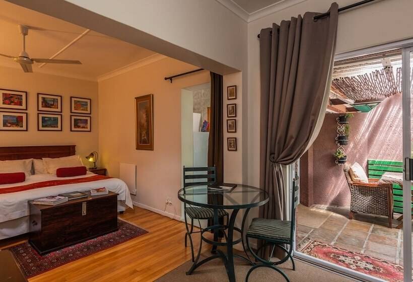 پانسیون Brown Jug Guest House