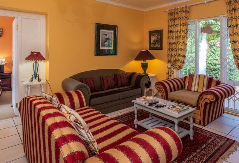 پانسیون Brown Jug Guest House