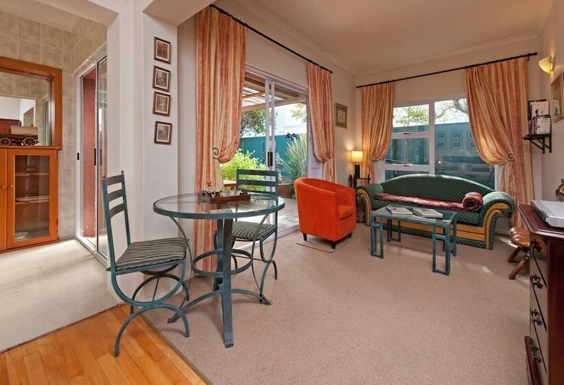 پانسیون Brown Jug Guest House