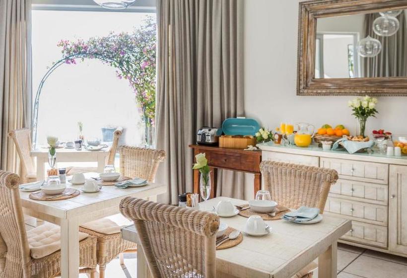 پانسیون Ocean Watch Guesthouse