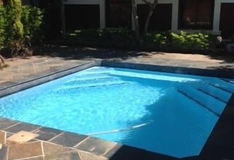 پانسیون Roosenwijn Guest House
