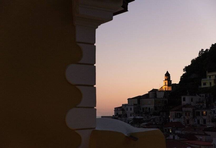 تختخواب و صبحانه Amalfi Luxury House
