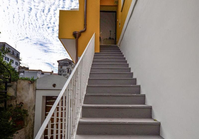 تختخواب و صبحانه Amalfi Luxury House