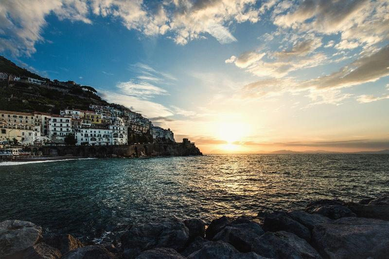 تختخواب و صبحانه Amalfi Luxury House