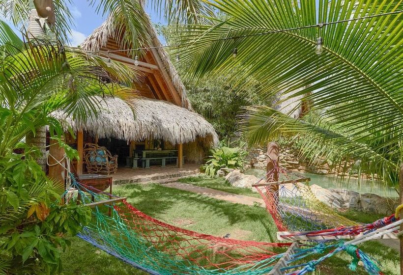 تختخواب و صبحانه Chalet Tropical  All Inclusive