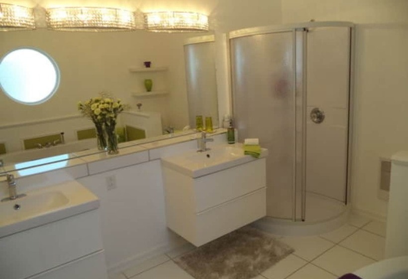 צימר Enchanted Rainforest Guesthouse