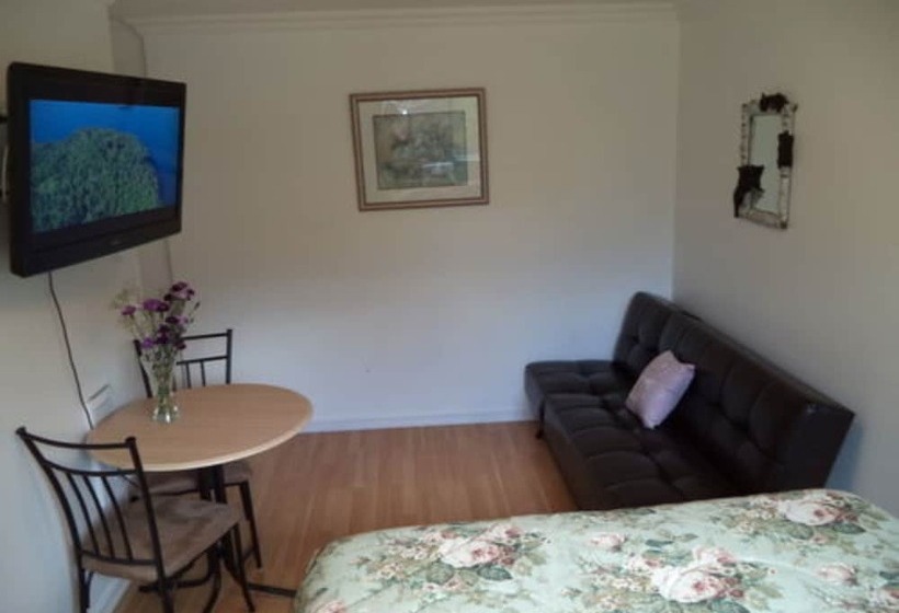 צימר Enchanted Rainforest Guesthouse