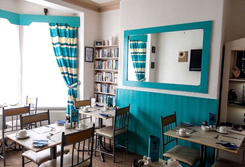 تختخواب و صبحانه Jasmine Guest House
