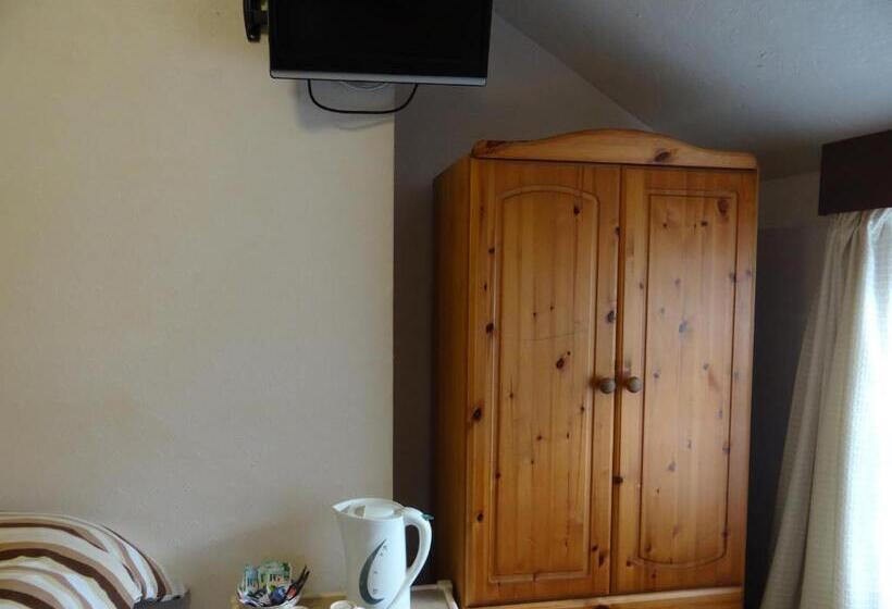 تختخواب و صبحانه Jasmine Guest House