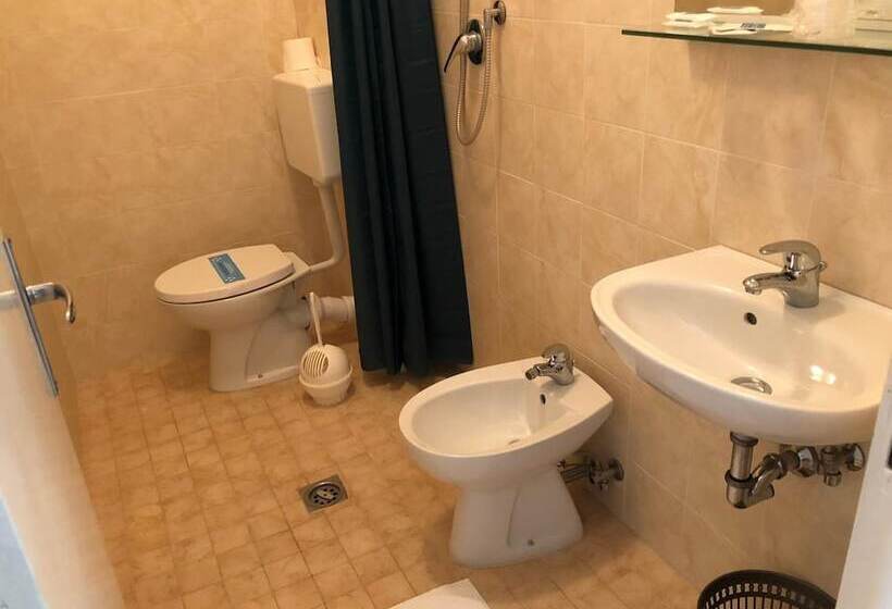هتل Adriatico