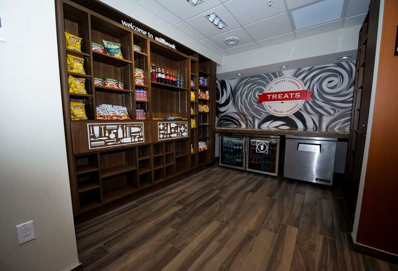هتل Hampton Inn & Suites By Hilton Truro