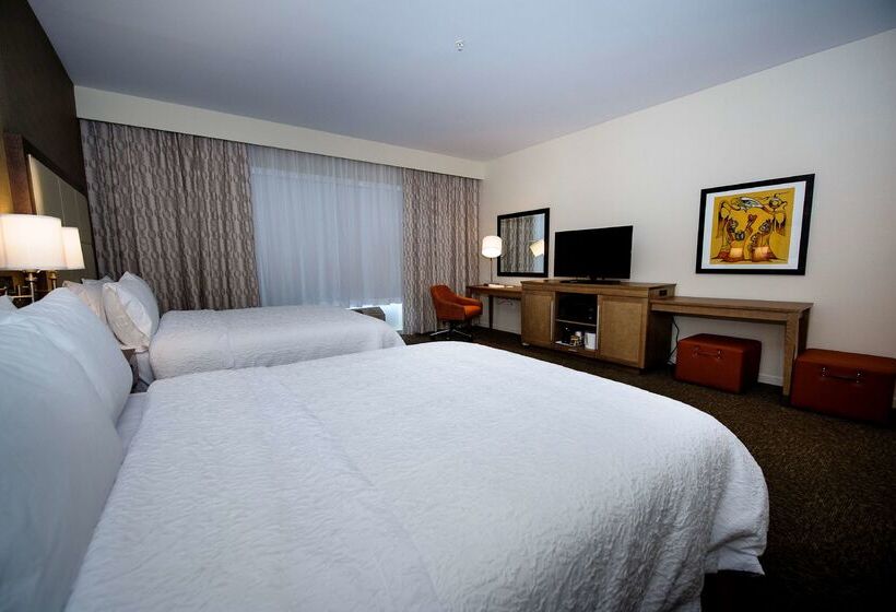 هتل Hampton Inn & Suites By Hilton Truro