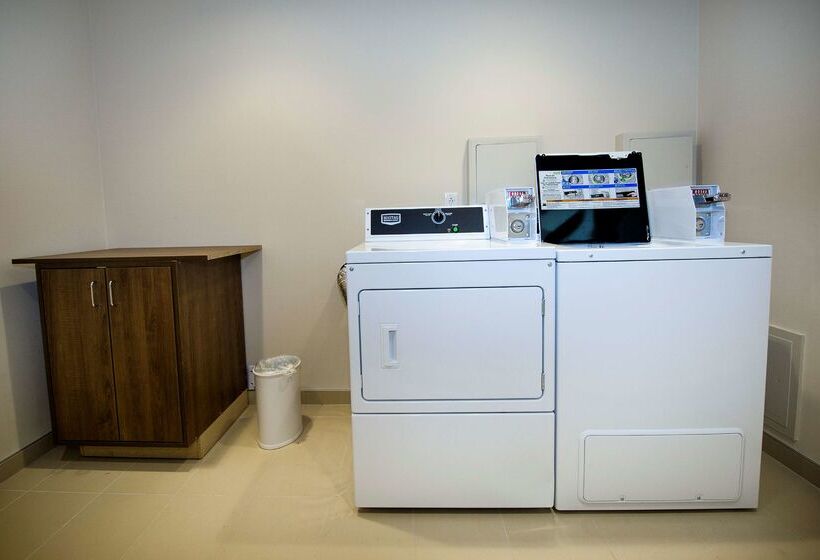 هتل Hampton Inn & Suites By Hilton Truro