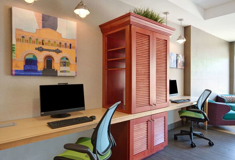 هتل Home2 Suites By Hilton Waco