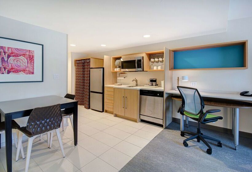 هتل Home2 Suites By Hilton Waco