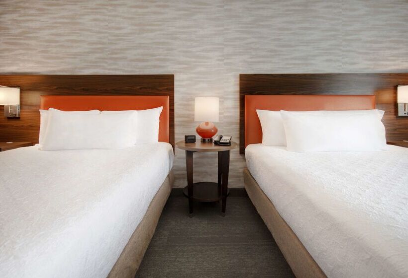 هتل Home2 Suites By Hilton Waco