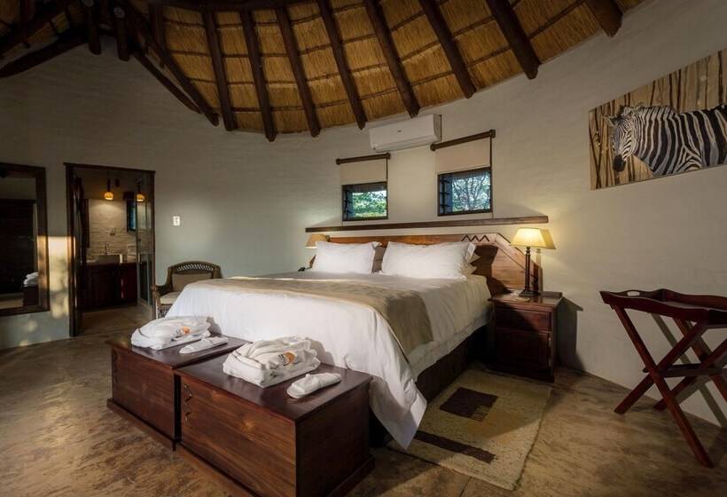 هتل Mopane Bush Lodge