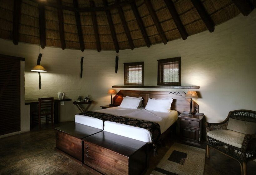 هتل Mopane Bush Lodge
