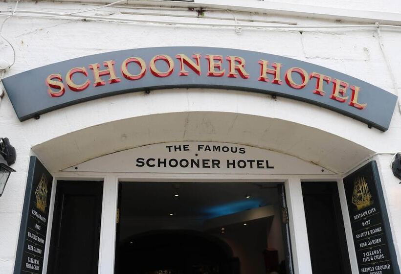 هتل Schooner