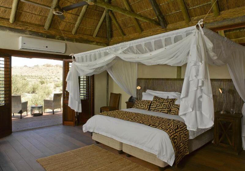 בית מלון כפרי Tutwa Desert Lodge