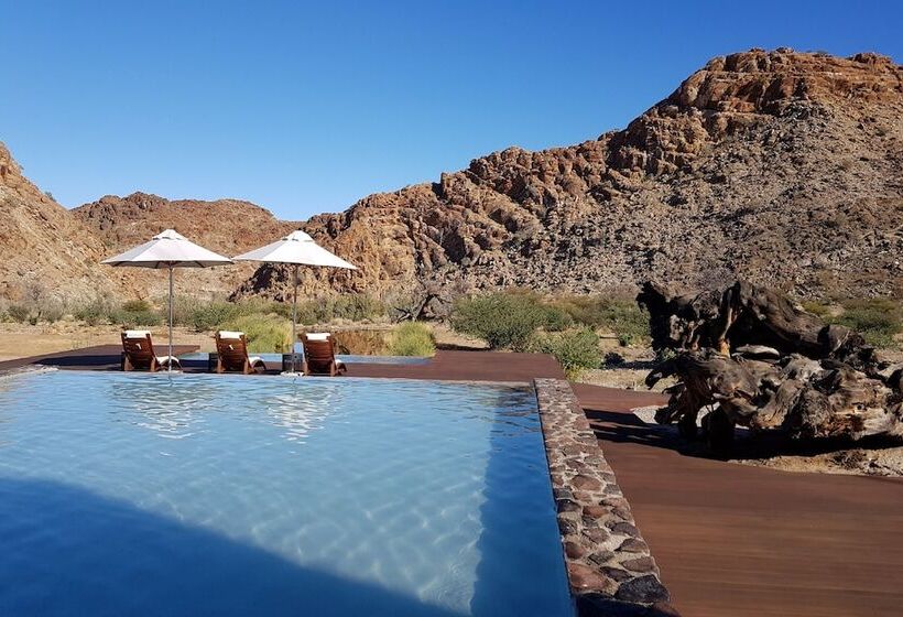 בית מלון כפרי Tutwa Desert Lodge