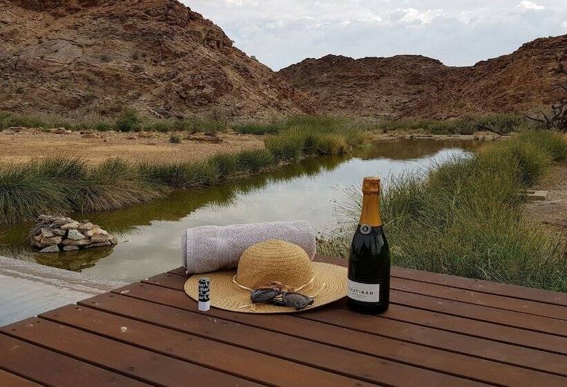 בית מלון כפרי Tutwa Desert Lodge