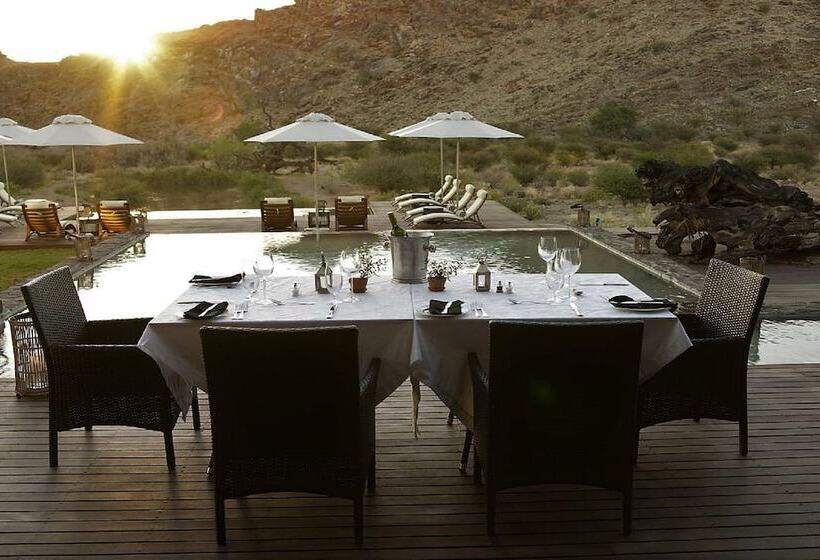 בית מלון כפרי Tutwa Desert Lodge